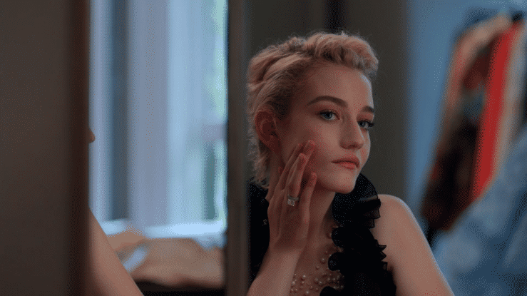 Vogue x Estée Lauder - Big Little Moments-high.gif