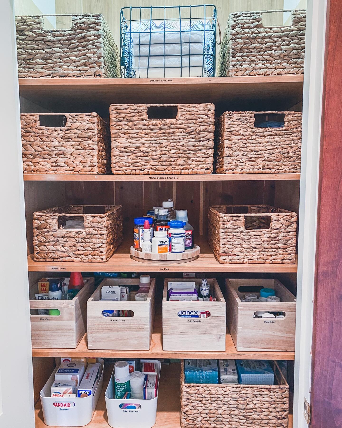 Love how this linen closet turned out for our client!

Choose bins + baskets that spark joy and use them to contain your goodies.

It makes all the difference! ☀️

#joyoforganizing #choosejoy