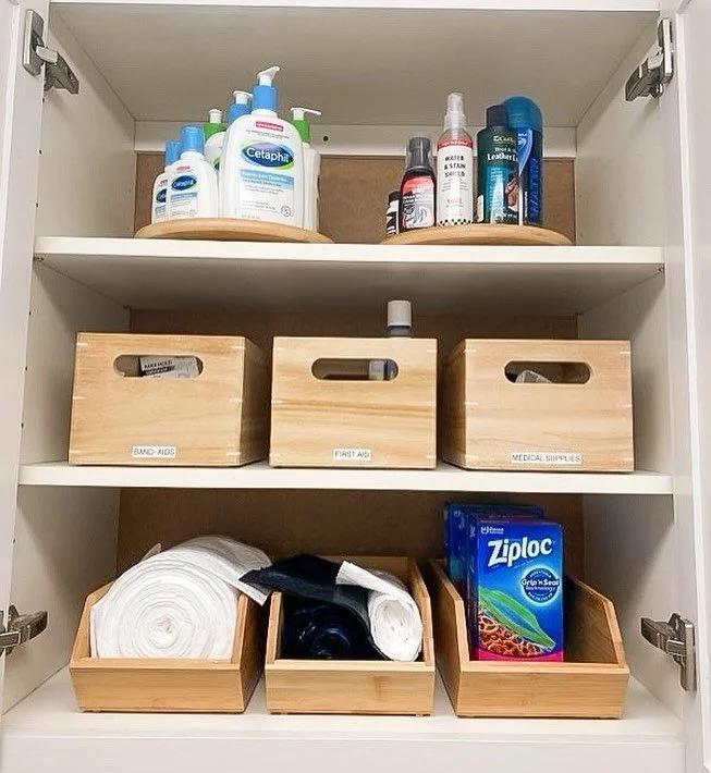 Who says closets can&rsquo;t be cute and functional? 🥰👏

#joyoforganizing #choosejoy