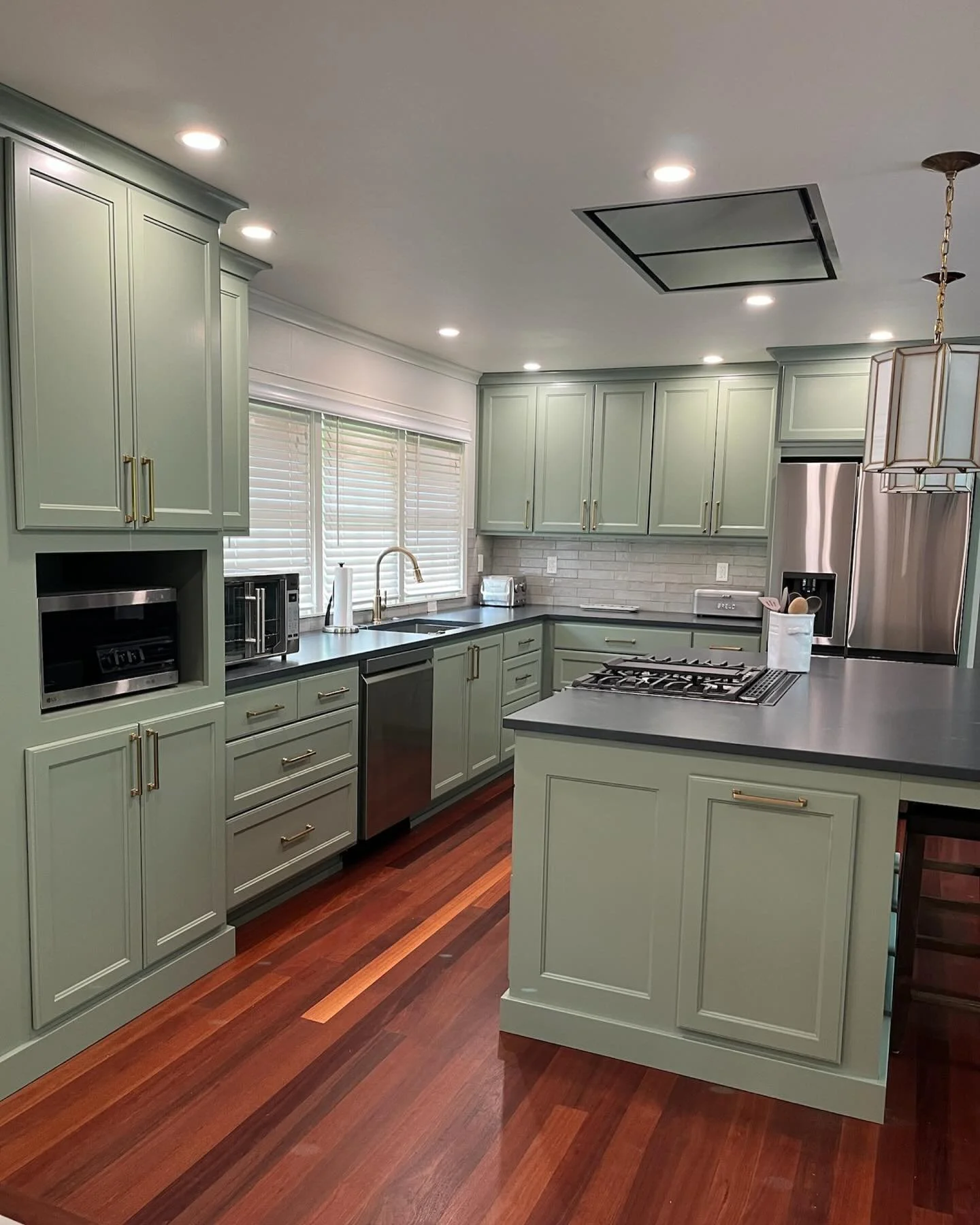 ✨ Pro Tip: Contact us for our Fresh Start Service to help you streamline your unpacking and move-in process!

We will help you get your spaces looking this good, from boxes 》seamlessly organized!

Whether it&rsquo;s a new home or a move back in after