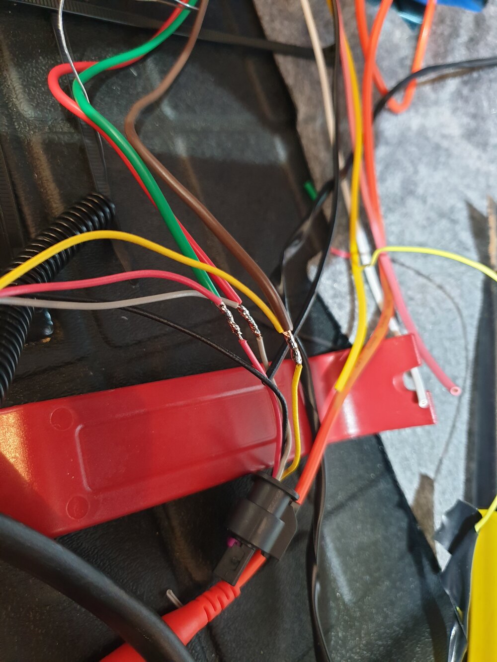 Splicing into the wiring
