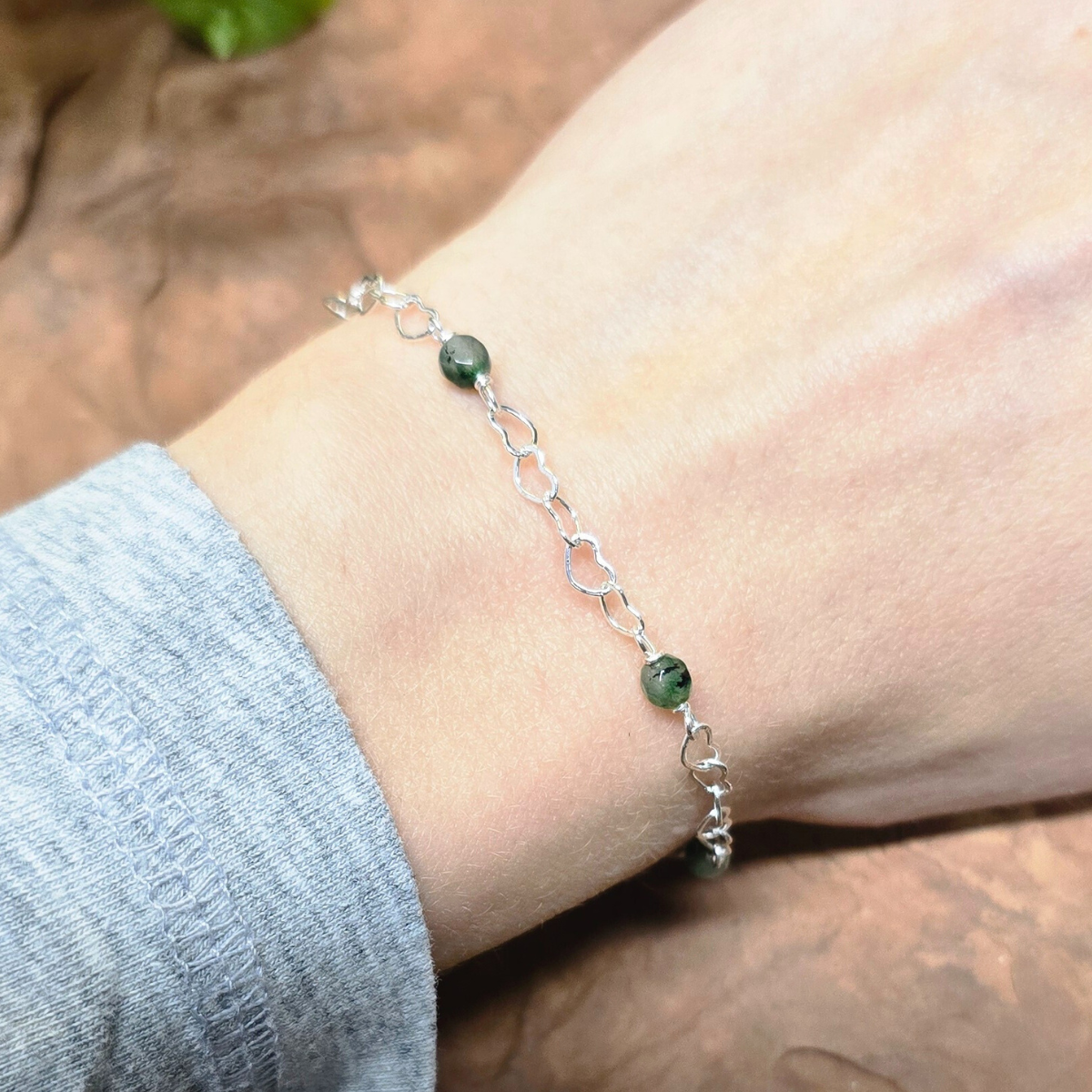 Grass Agate Linked Hearts Bracelet in Silver