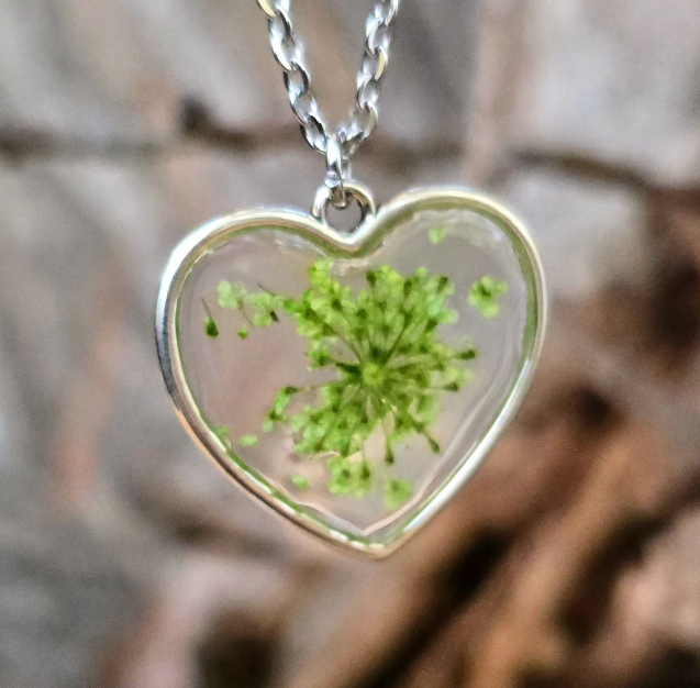 Light Green Starburst Heart Flower Resin Necklace in Silver