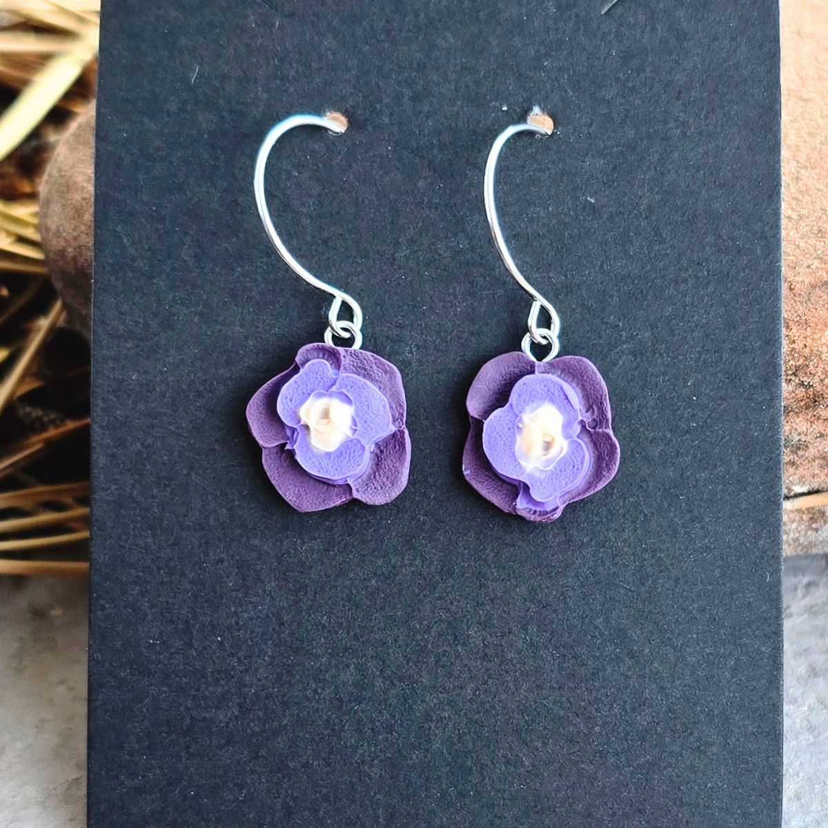 flower earrings (3).png