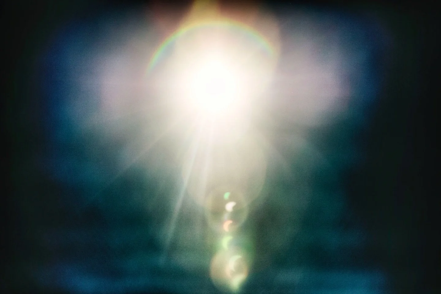 Be the light you wish to see in the world.

📷 Virginie @planetvie 

#light #love #pureenergy #heartspace #healing