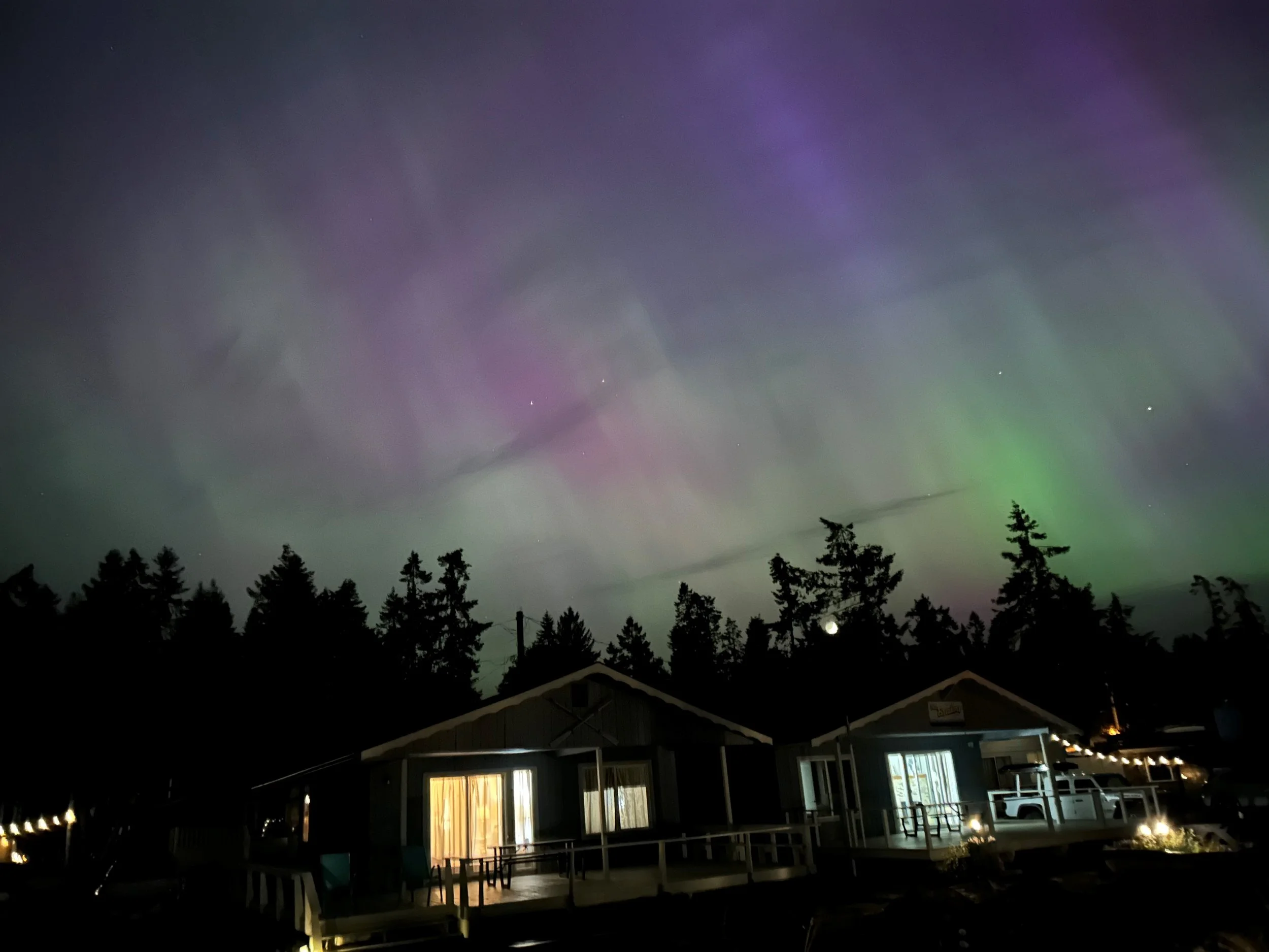 northern lights cabin photo.jpg