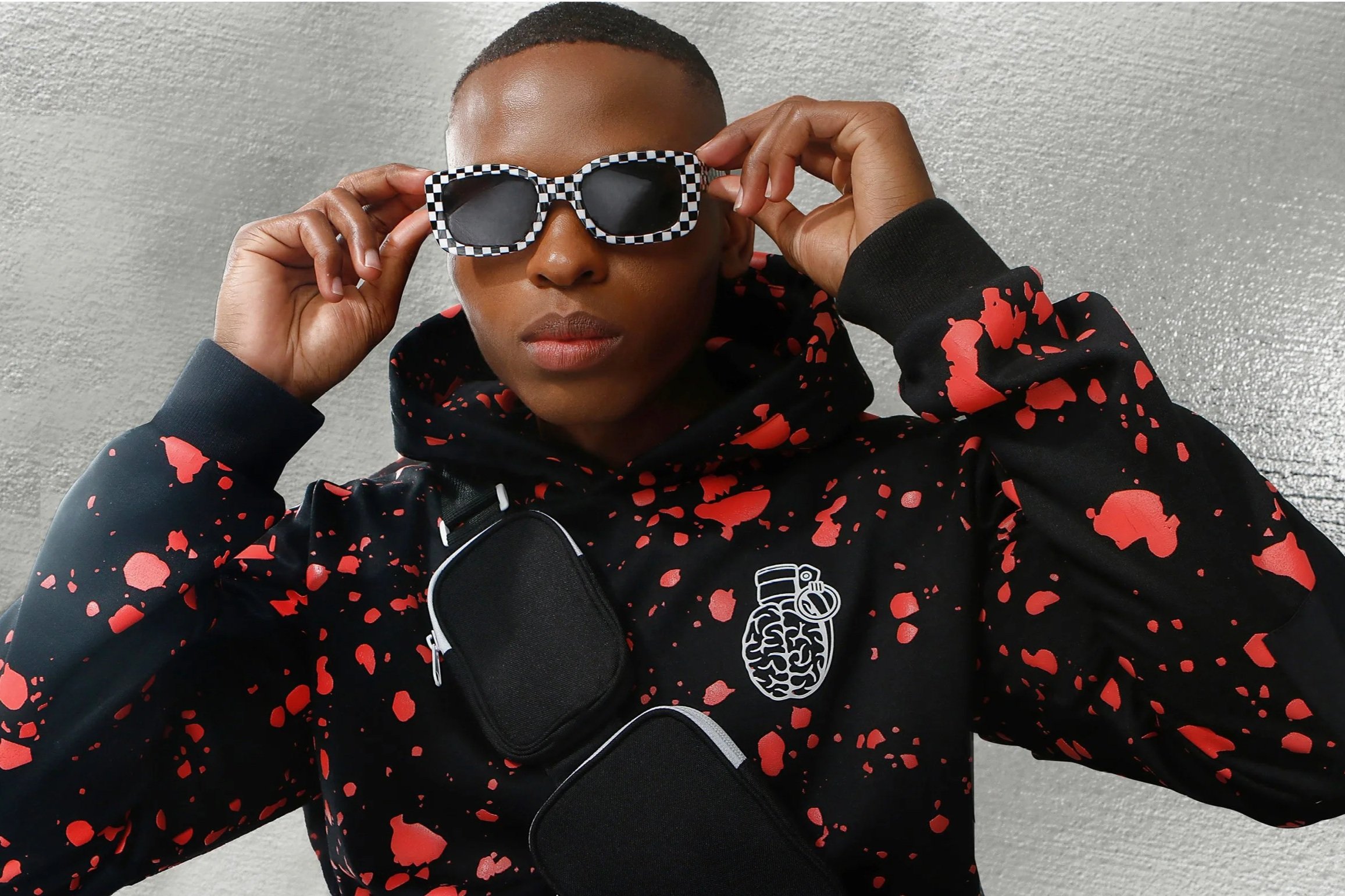 Celebrity wardobe stylist Lassalle styling model for their wardobe stylist portfolio