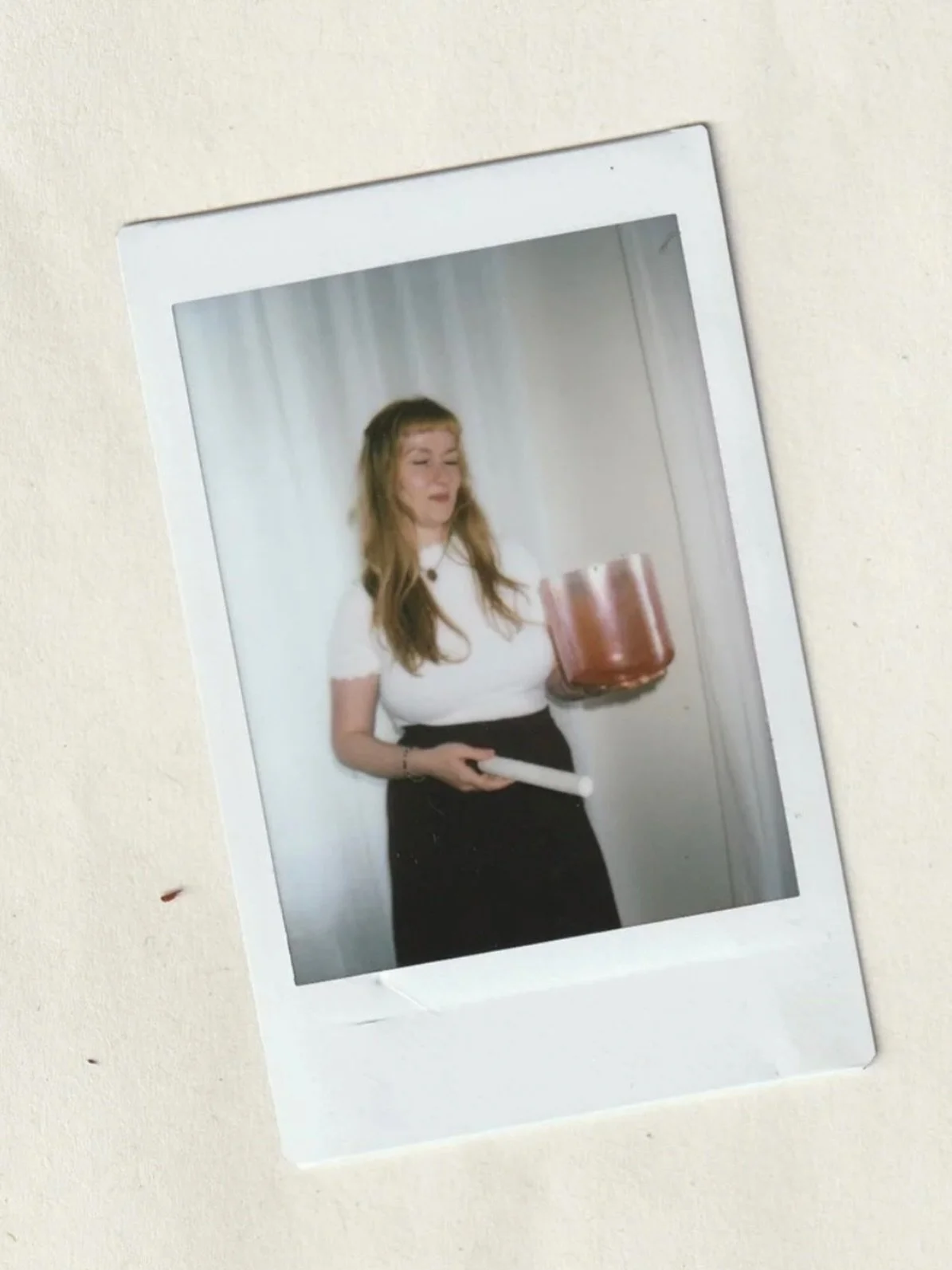 Leipzig Yoga Collective Teacher Feature ✨ first to be introduced ~ @alena.zega who's teaching Yin (&amp;Sound) as well as Slow Flow with us: 

Alena&rsquo;s Yogaweg begann 2016 in Australien. Ihre ersten Jahre waren von einer starken Vinyasa-Asana-Pr