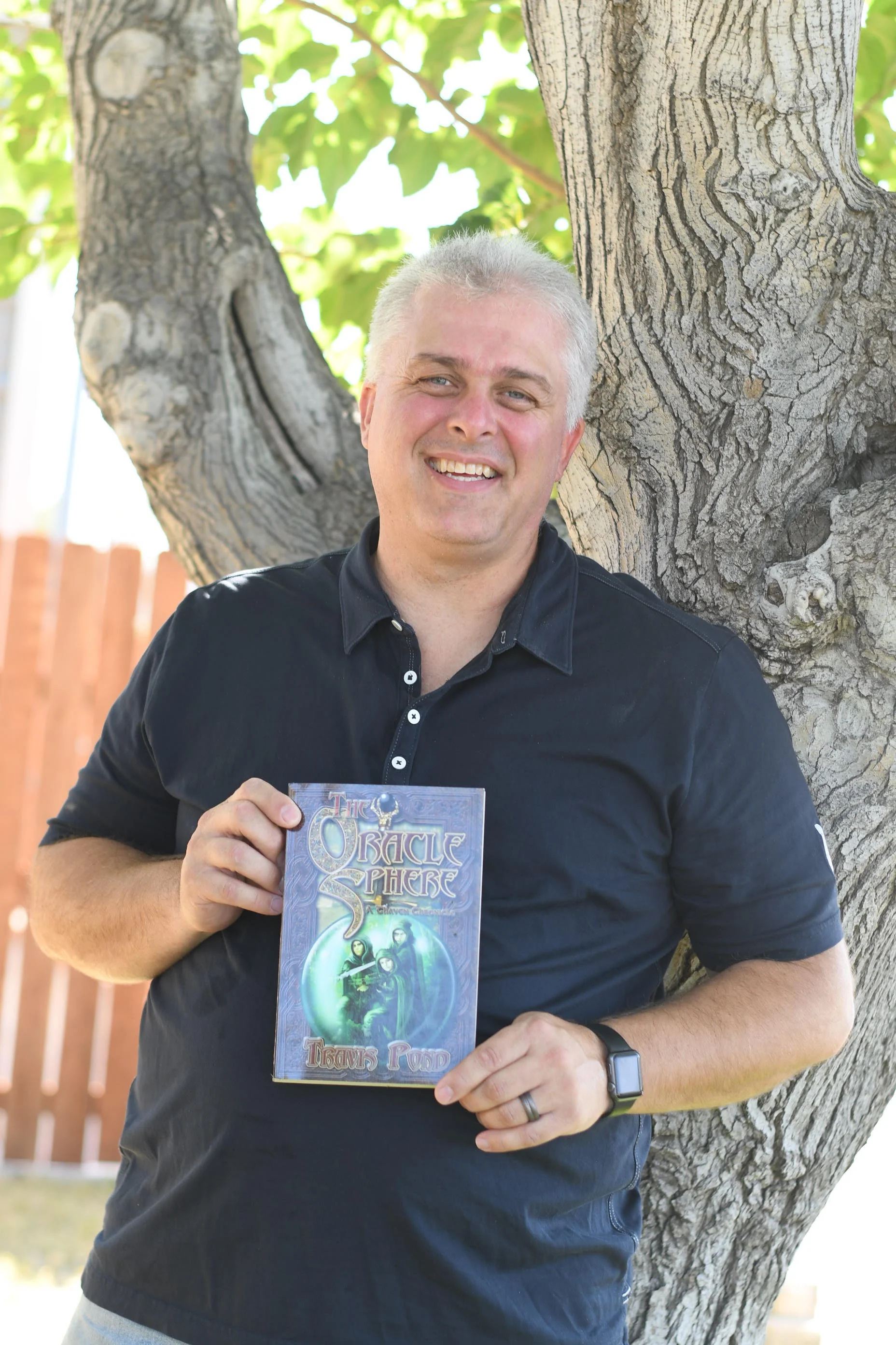 The Oracle Sphere Hits The Shelves At Amazon and Lulu:  Clean Fantasy Has A New Home