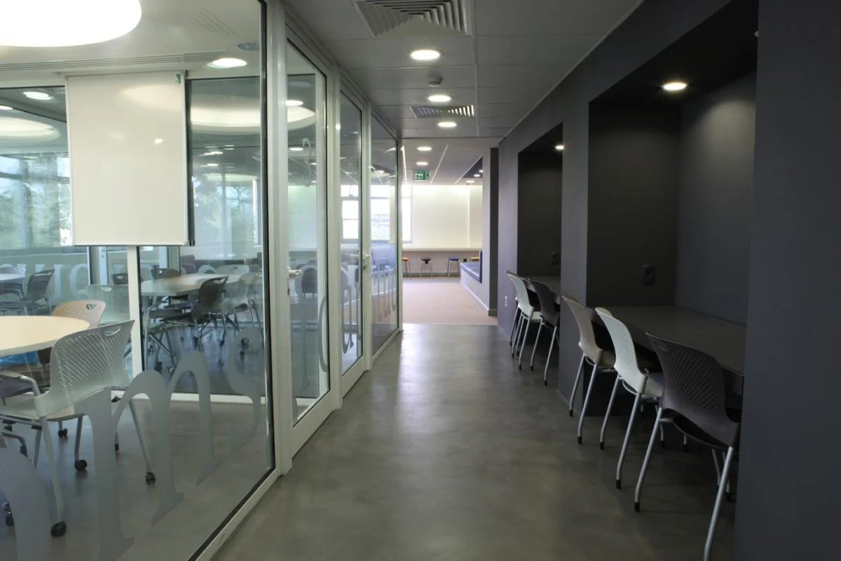 [www.polypod.com.lb][140]Jafet20Reserve20Reading20Room1316521814.jpg