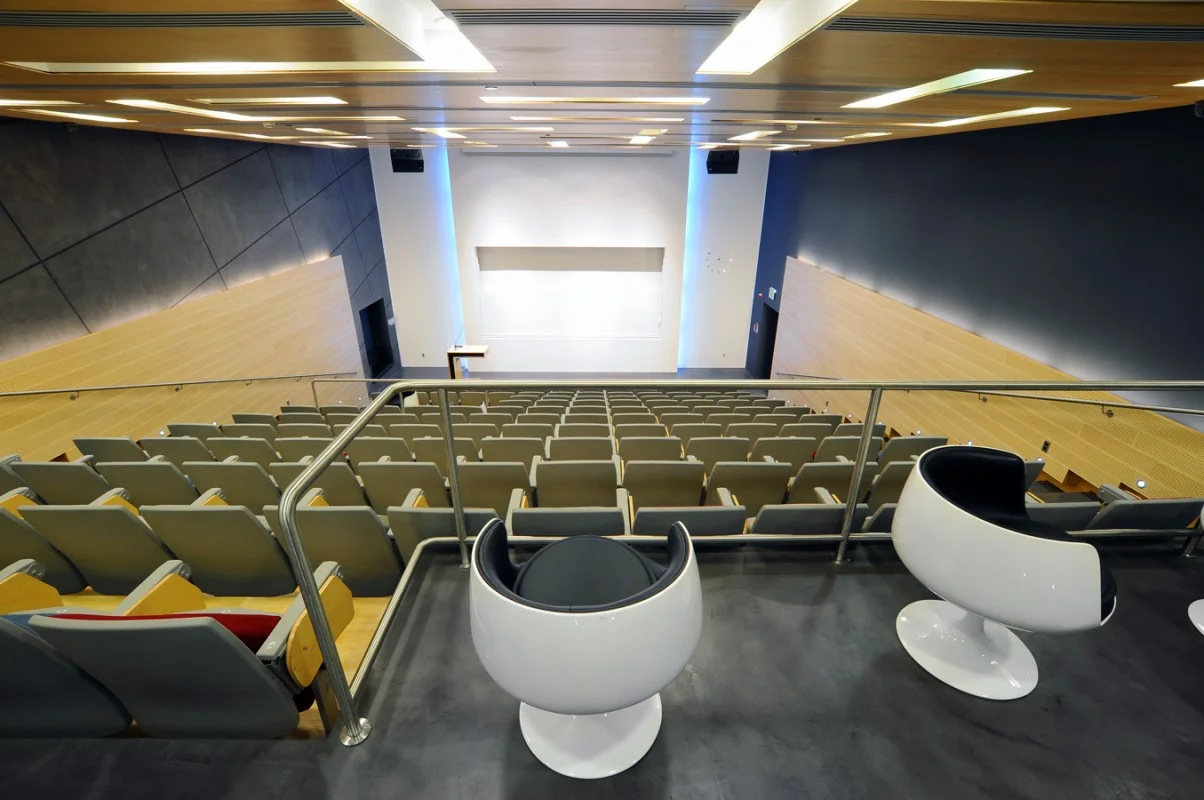[www.polypod.com.lb][339]AUB20Engineering20Lecture20Hall1316519447.jpg