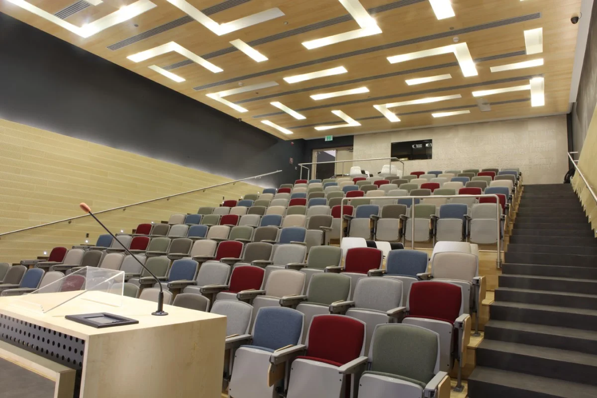 [www.polypod.com.lb][948]AUB20Engineering20Lecture20Hall1316519498.jpg
