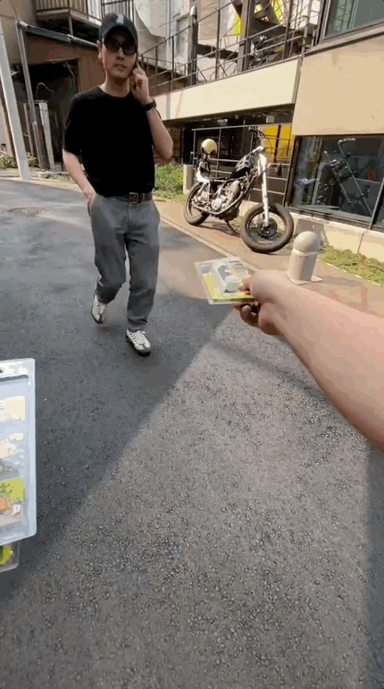 air max hand out.gif