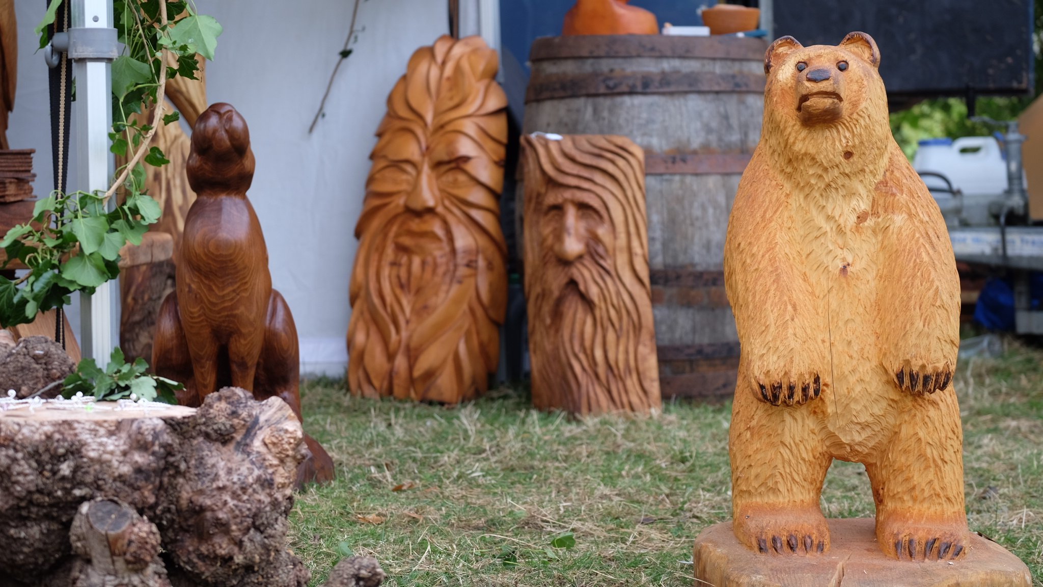 Chainsaw sculpting from Tim Atkins