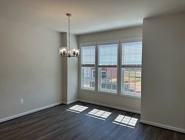 405 Willowshire 3.jpeg