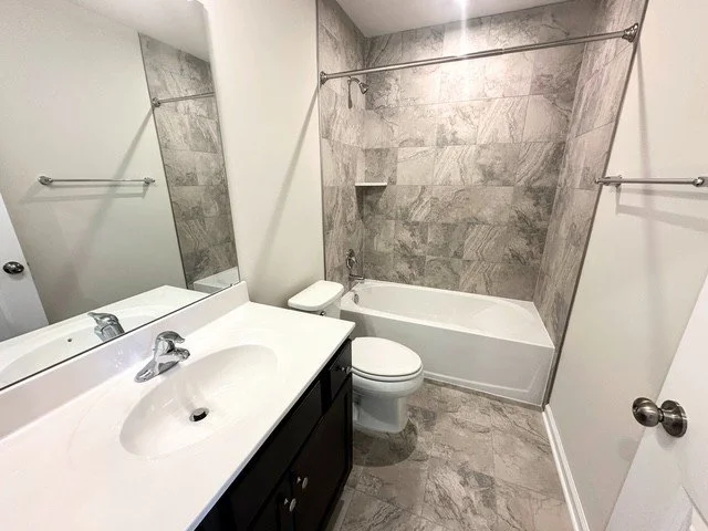 405 Willowshire 5.jpeg