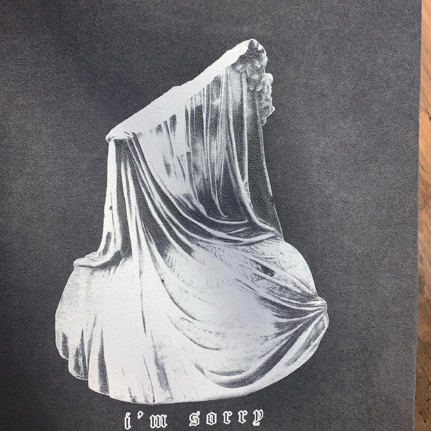 Used non linear halftones and a slightly gray ink to make the texture on this statue really stand out!