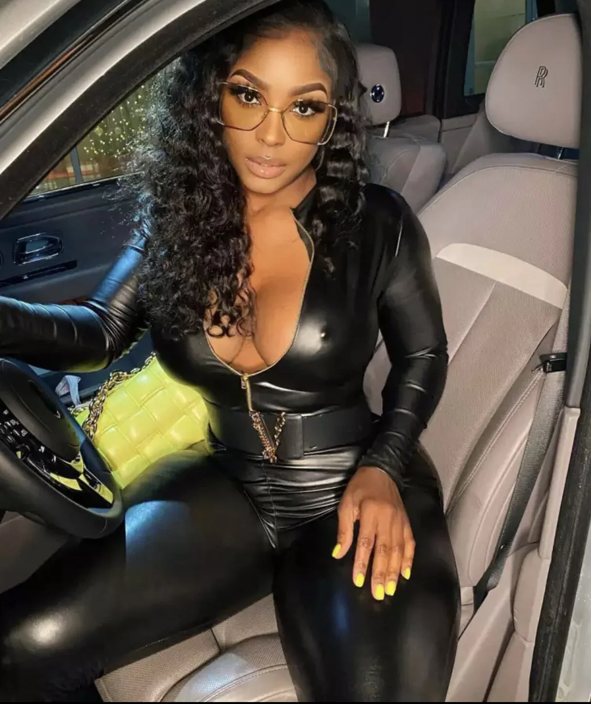 2BF3F16B-1F8F-4D66-84CB-41AE2AD82B22