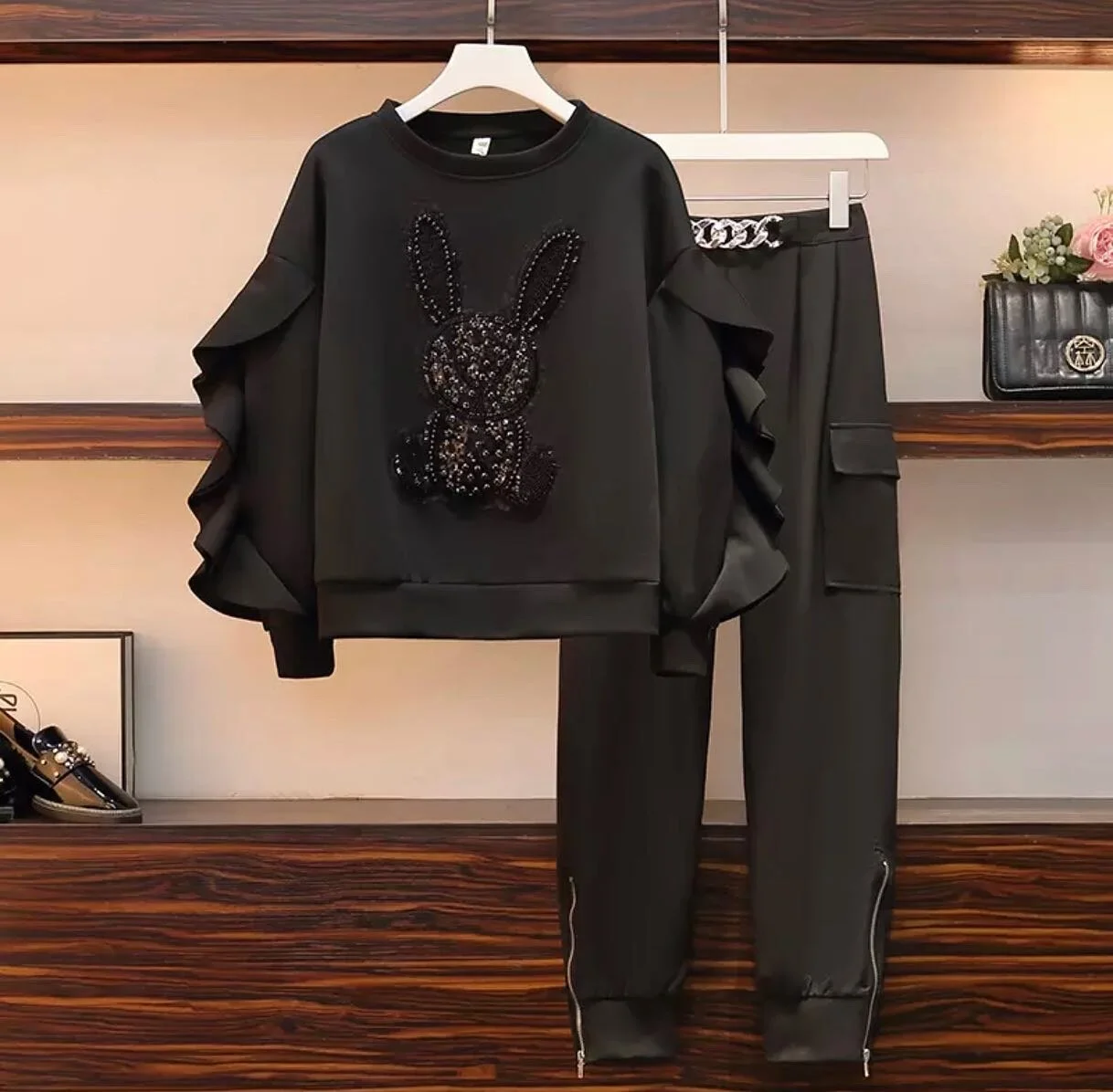 ECA435F2-7016-4F93-8EE9-E35AE0677EF9