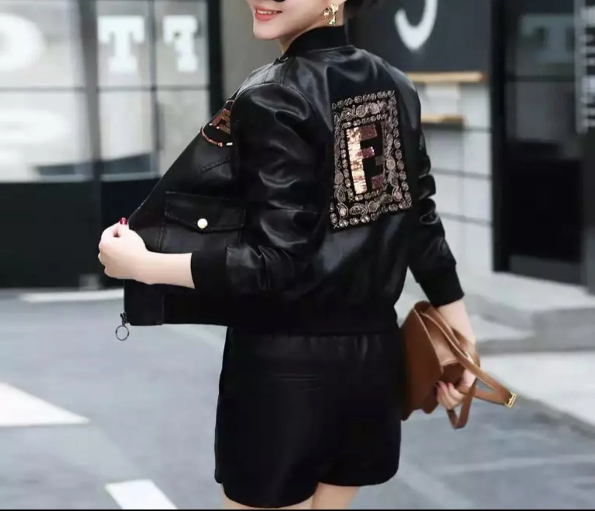 3ECF960F-BAEB-4DD3-85FA-A929FC12C976