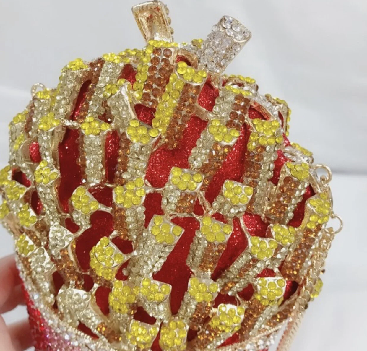 B9A6FFBB-BB6B-437C-98FD-99734EACB0F7