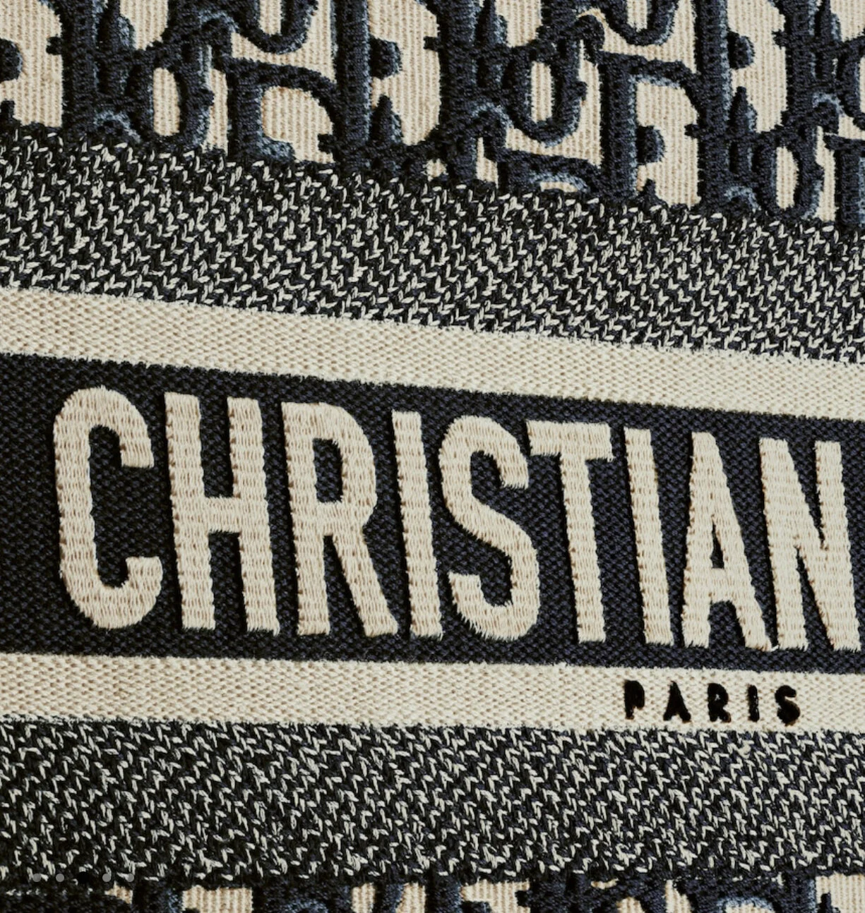 BAB2516F-EBC3-446B-B8B8-B73CDA94BAD7