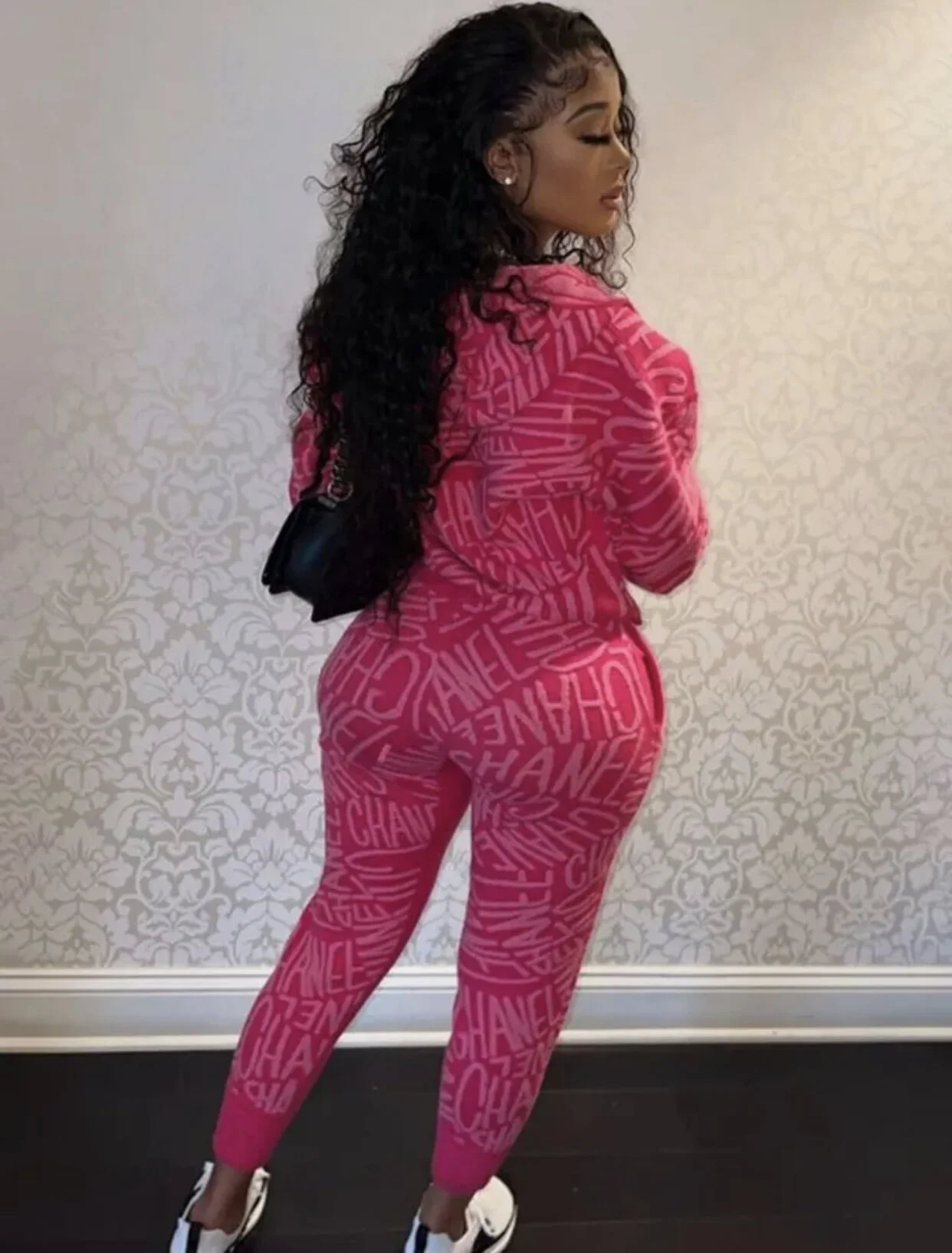 C6D419A4-93B7-4F4F-8446-A77B5B18FCAE