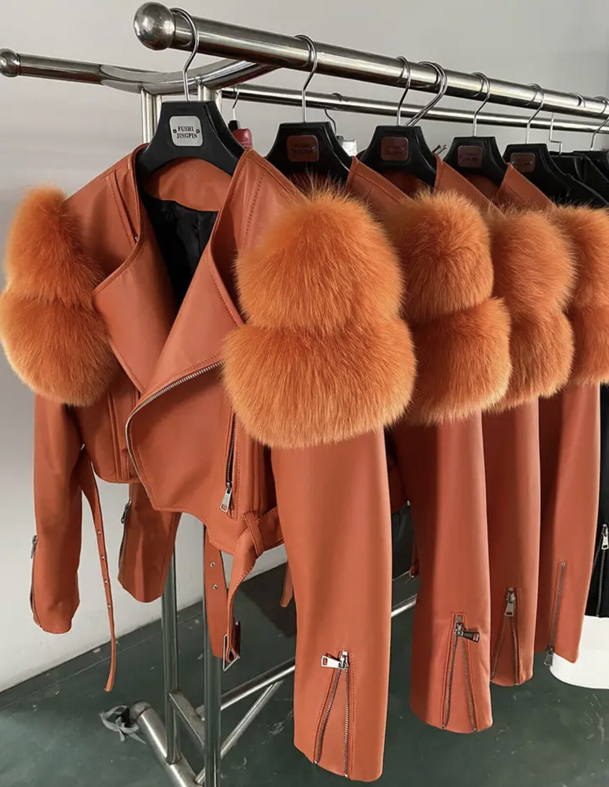 6ED30825-77F7-4FF7-B490-A5CEBEF3232B