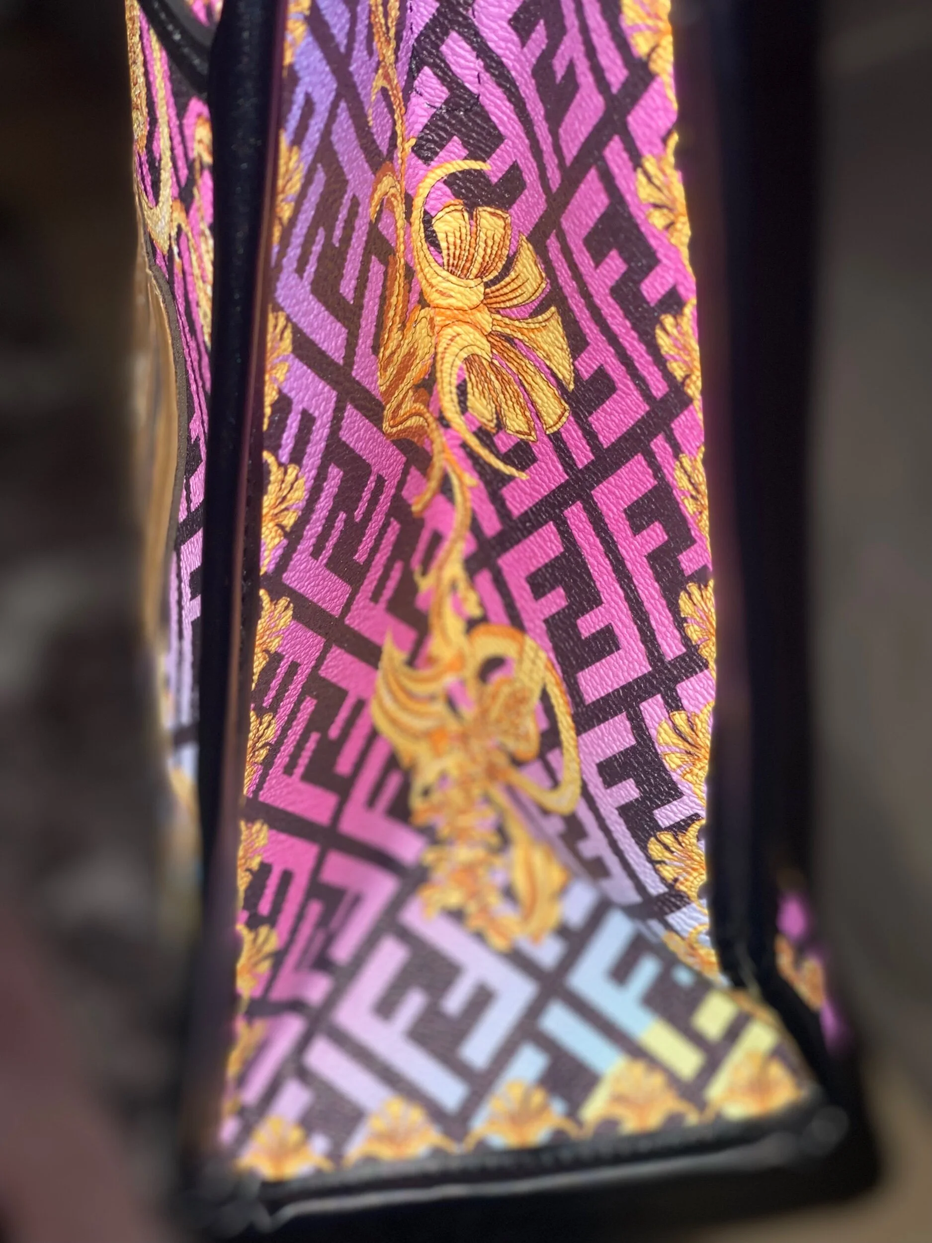 EED9B9E5-68A8-4079-B495-21E719FC1BA2