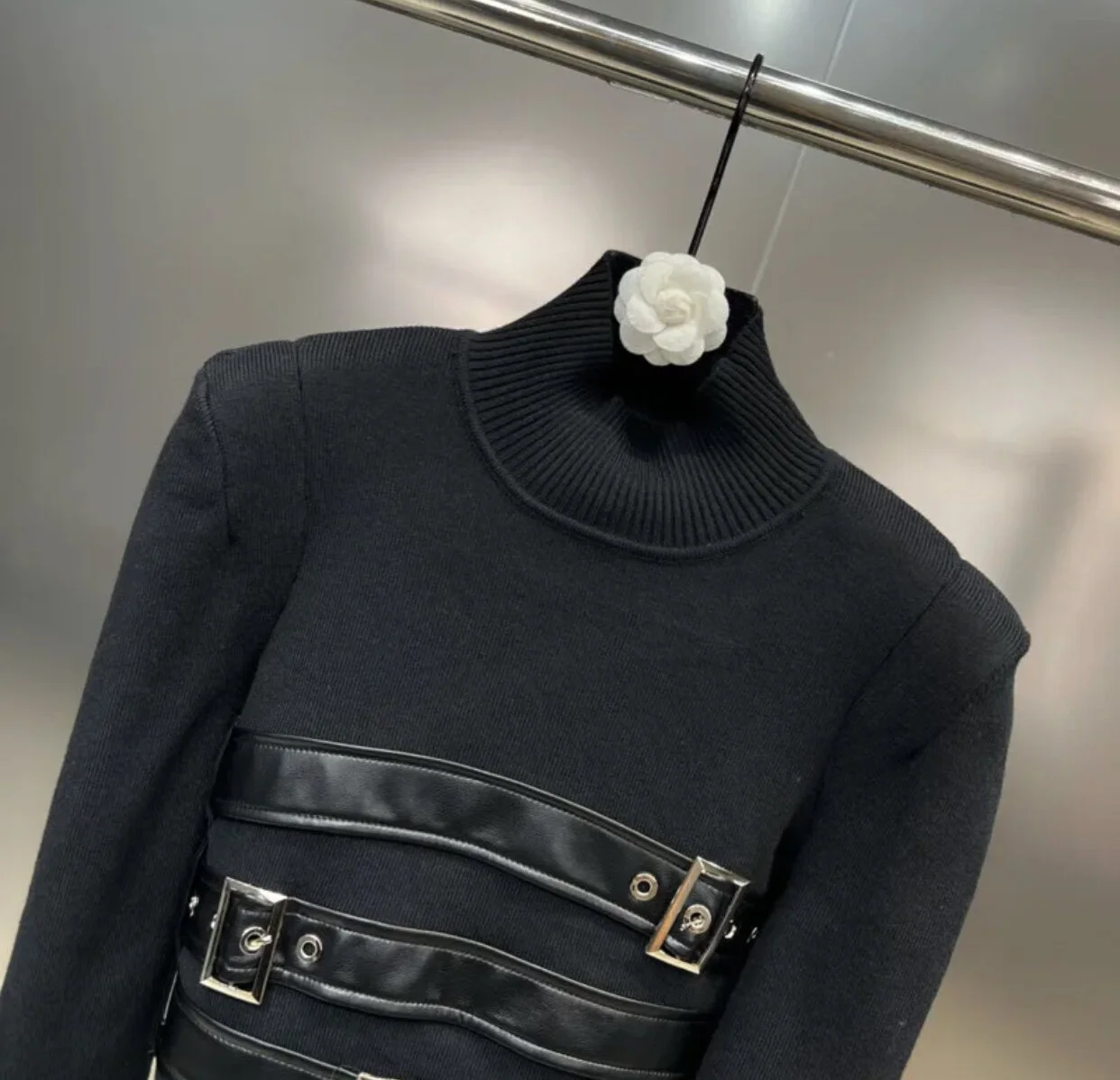 B97037D2-BD39-4040-B376-92D30B87C712