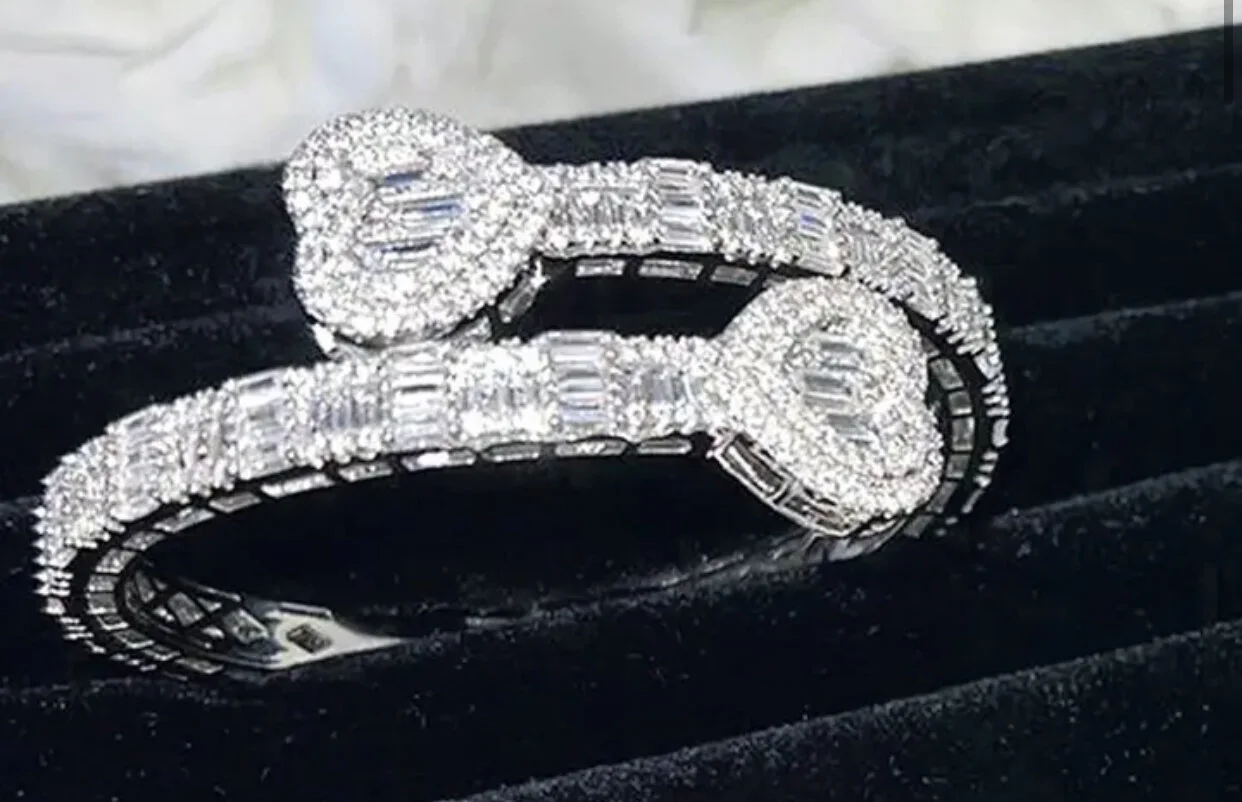 16A9DACF-4381-4F34-8721-B19F8C789B7F