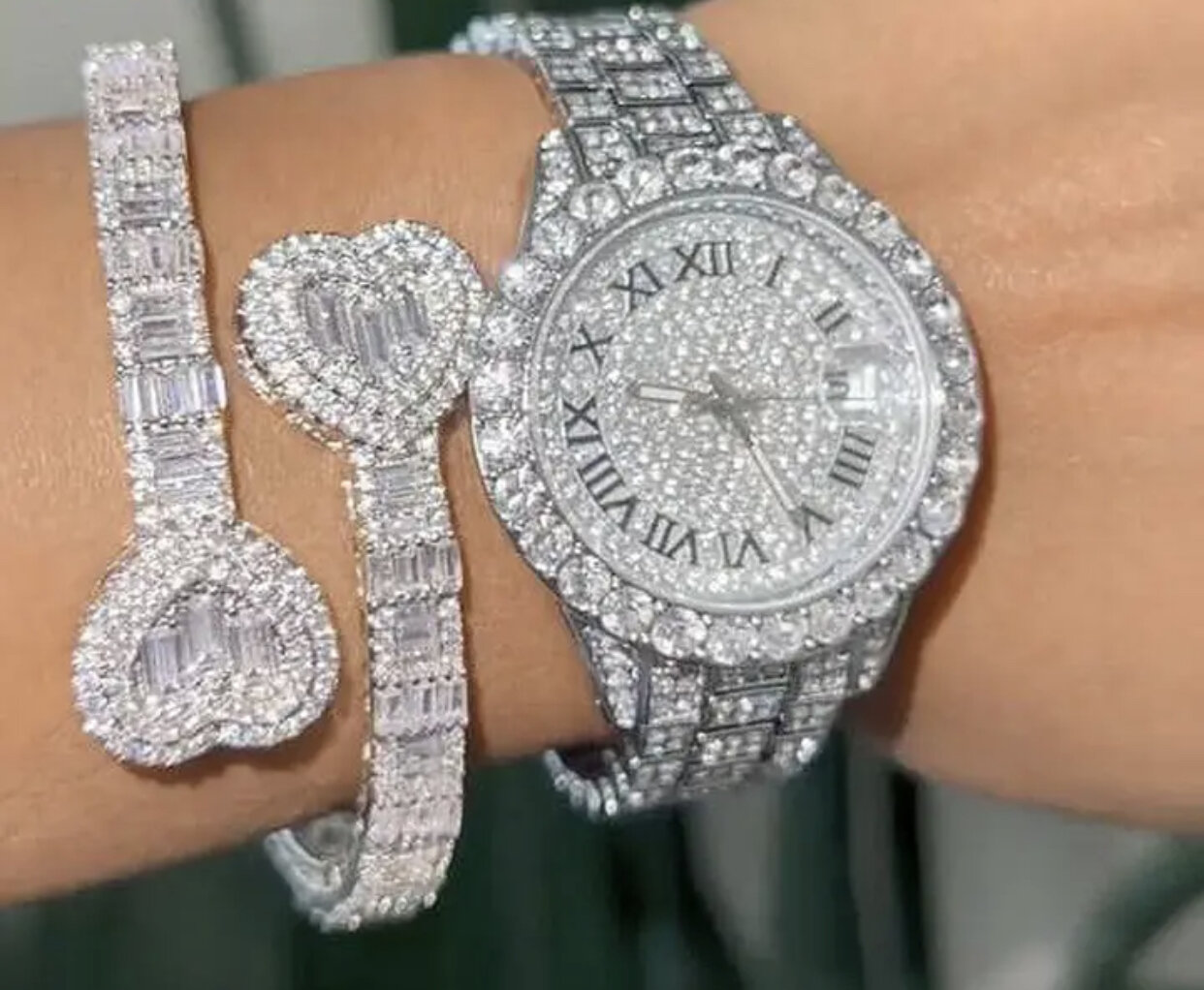 3C41E44D-6C53-4D17-96D6-F14833D65ED5