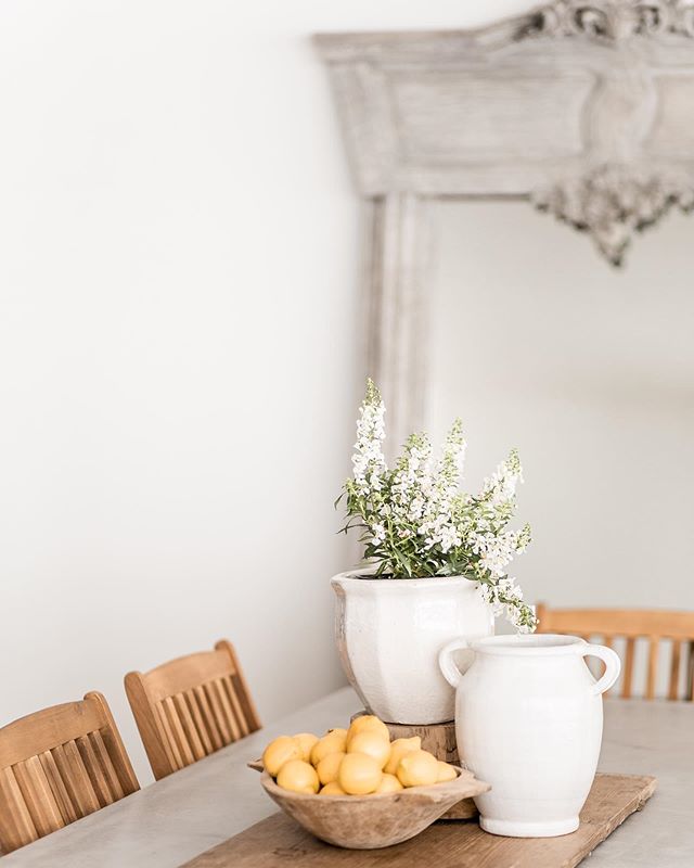 This is where most dinners, well really almost any meal of the day is enjoyed... we all just seem to love spending time on our outdoor patio this time of year✨

Where does your family spend the most time during these summer months?! ☀️🍋
.
.
.
.
.
#s