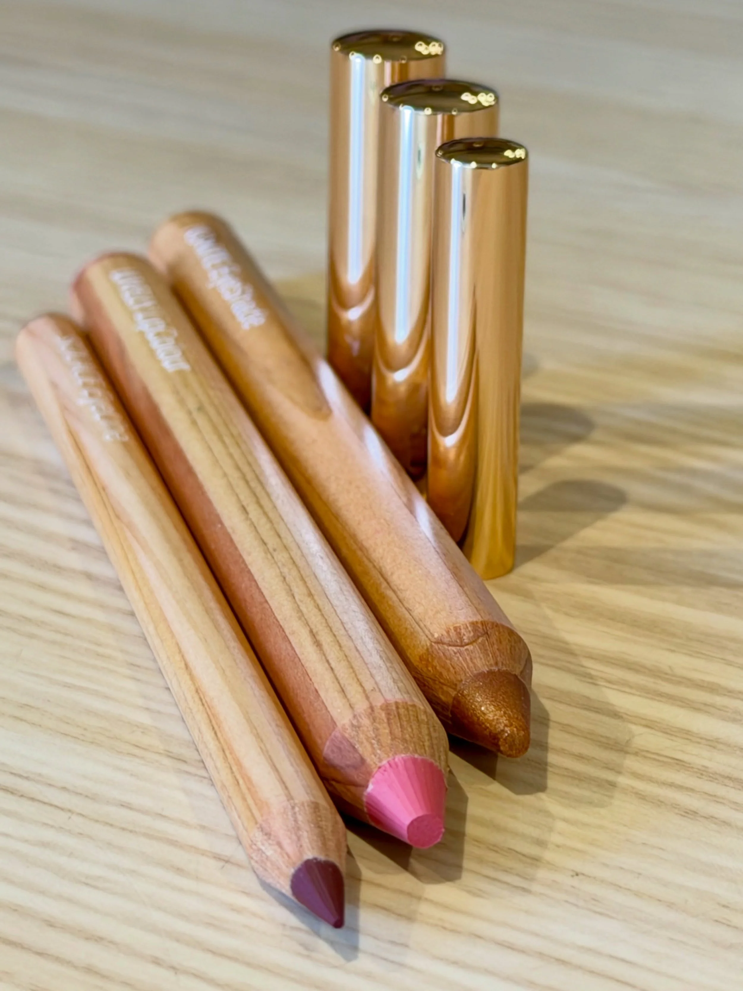 ENTER TO WIN our @elatecosmetics Contest! 🥳

The spring line has been launched and we&rsquo;re celebrating by giving away an amazing prize for one lucky winner! 

✨ IGNITE Eyeshade
✨ LIVELY LipColour
✨ SOLACE EyeLine

The lustre and the smooth glide