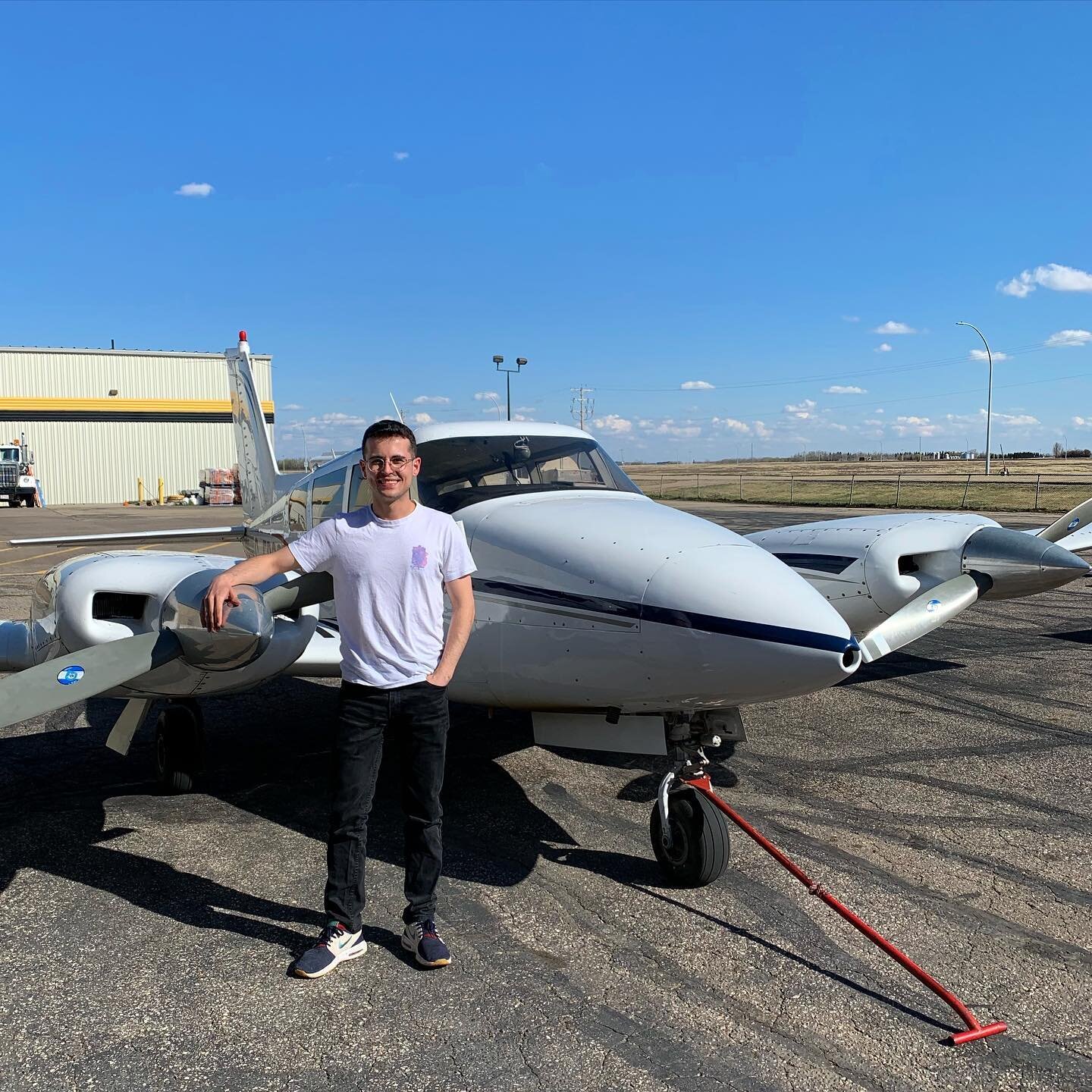 Today, our duty pilot Nicolae Sarban commanded the twin Comanche to ace his MEL flight test. Way to go Nic! Even tough covid restrictions can&rsquo;t keep you from making this achievement 👍
.
.
.
.
#congratulations #MEL #multitraining #namaoflyingcl