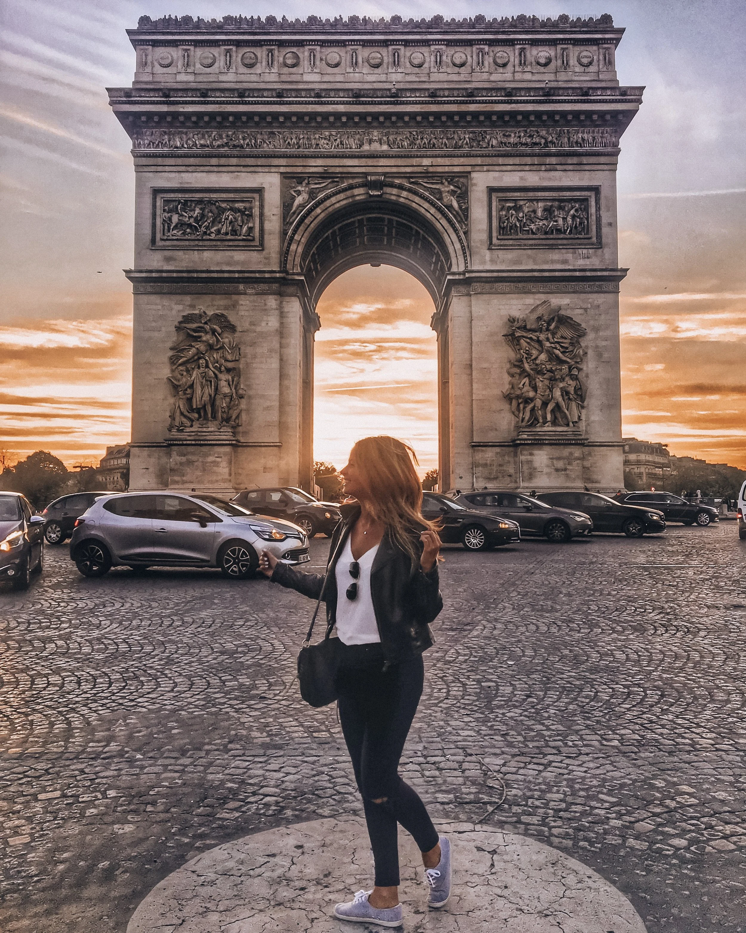  Arc de Triomphe, Paris, France 