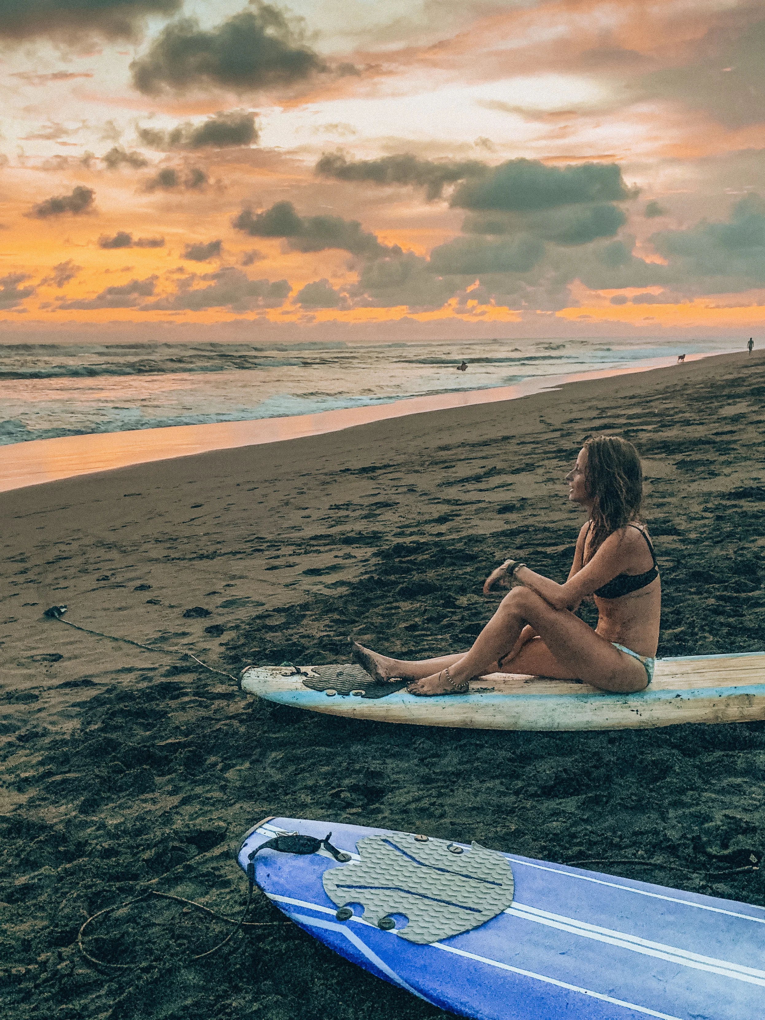 El Paredon: A black sand paradise