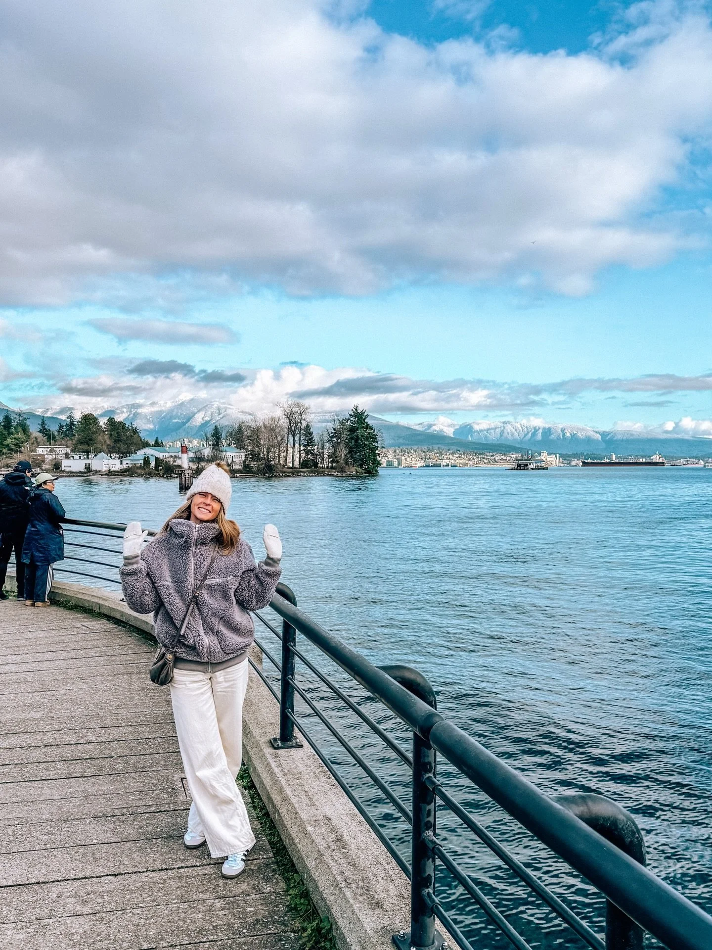 home for the holidays. 🥹🎄&hearts;️🫶🏼

the most perfect recharge. so much quality time spent with family, friends, and my little Lucy Goosey.

and an appearance in a Taylor Swift movie, in case i didn&rsquo;t mention

and now&hellip; back to CAPE 