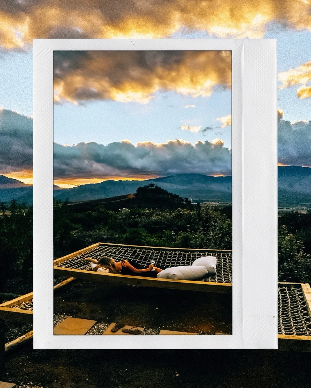 scenes from the Breedekloof Valley ⛰️🍃✨&hellip; fresh air, endless views, and total tucked-away tranquility.

📍 thank you for having us @breedekloofkajuit 🏡🫶🏼

#africalust✨ #capetowngetaways #breedekloofvalley #capetownroadtrip #cabinstays