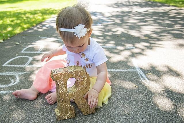 1st birthday photos
Bubbles!
https://www.iristeeuwenphotography.com/event-photography
.
.
.
.
.
#travel #traveling #photography #photographer #photograph #woodenshoetulipfarm #portraits #portrait #portraitphotography #photo #baby #babyphotography #ph