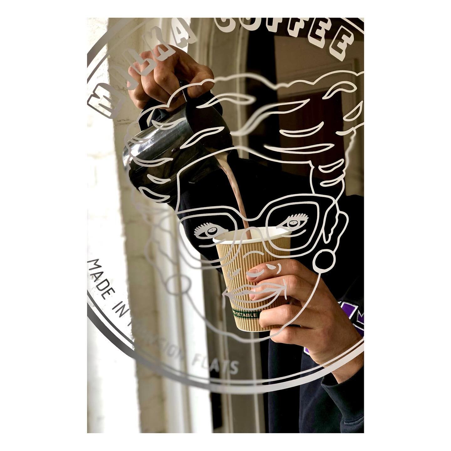 ✨ The Pour ✨ Essential to every drink!!
.
📷 @whereearethebananas 
.
.
.
.
.
.
#milkacoffee #midtownsac #mansionflats #sactown #saccoffee #sacramentoproud
#downtownsac #specialtycoffeeroaster #coffeeshop #latte #igersac #specialtycoffee
#matcha #tea 