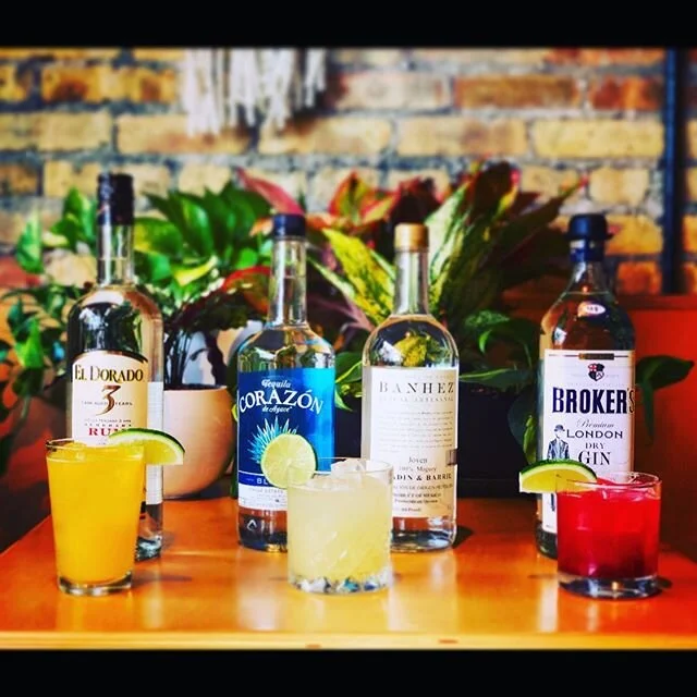 Cocktail Kits now available @scofflawchicago @moonlighterchicago  Choose your own adventure with a Tropical Staycation, Margarita or Raspberry Gimlet! Order online for pickup or delivery at scofflawchicago.com or themoonlighterchicaho.com. Will pair 