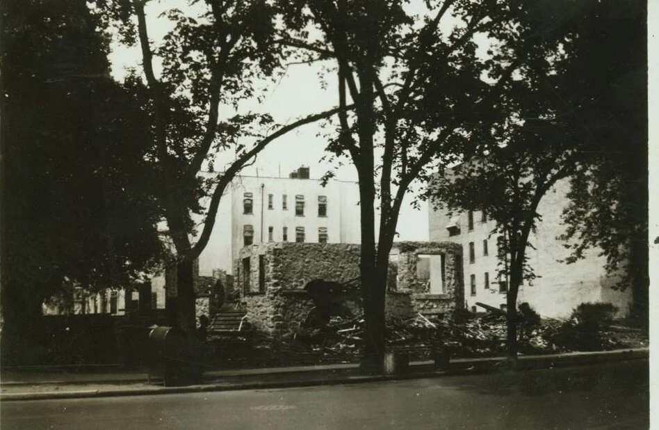 Photo of the Day: Old Stone House on Ocean Parkway