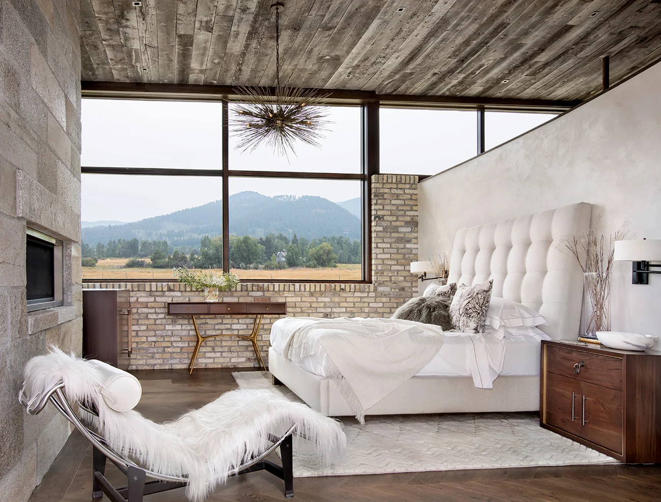 modern-farmhouse-bedroom.jpg