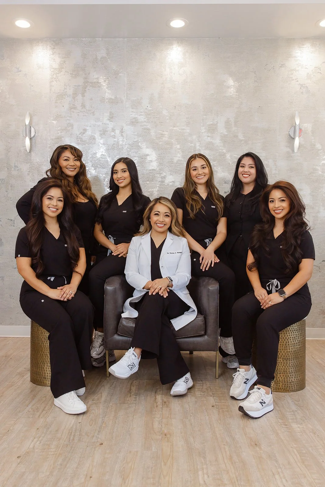 nicolehodgsonphotography_brand_drsharon124.jpg