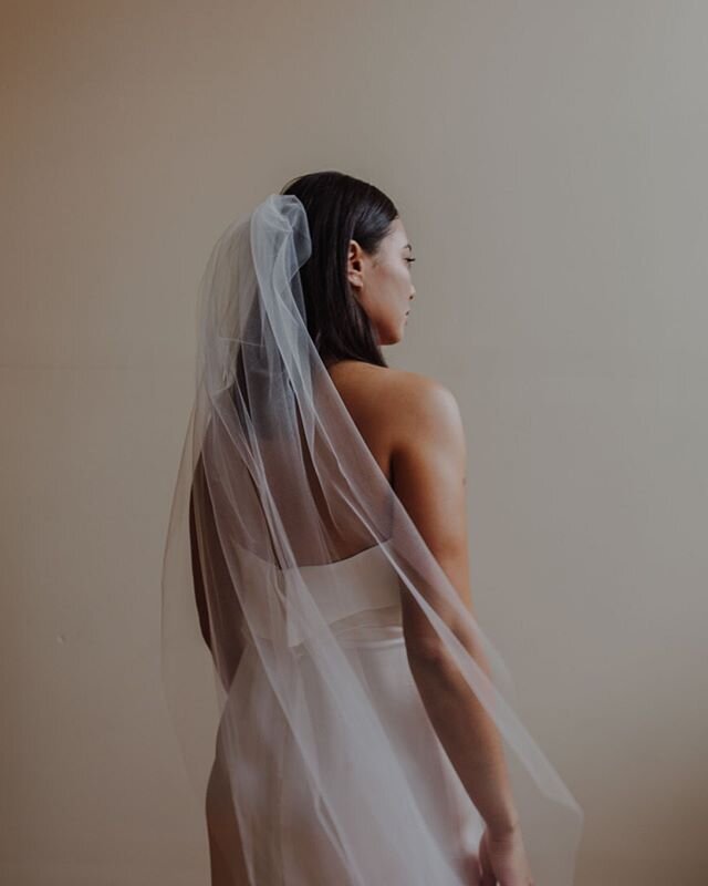 ✨GIVEAWAY✨ I&rsquo;m partnering with @whiteowlbride to give one lucky bride a wedding veil for the big day! white owl is an online shop that makes beautiful veils for the modern bride.
⠀
To enter:
1️⃣ Follow my account and @whiteowlbride
2️⃣ In the c