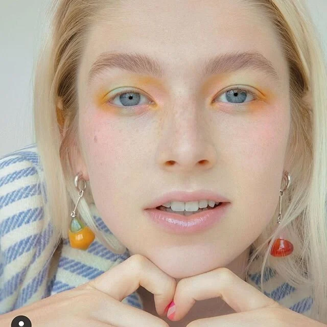1/3 Summer 🌈☀️Looks in l i t t l e &bull; m a g a z i n e this week. THIS. 🖤@rubcha executes the &ldquo;watercolor&rdquo; eyeshadow effect perfectly on the ethereal ✨@hunterschafer DROOL away here or click Link on BIO for this week's article on How