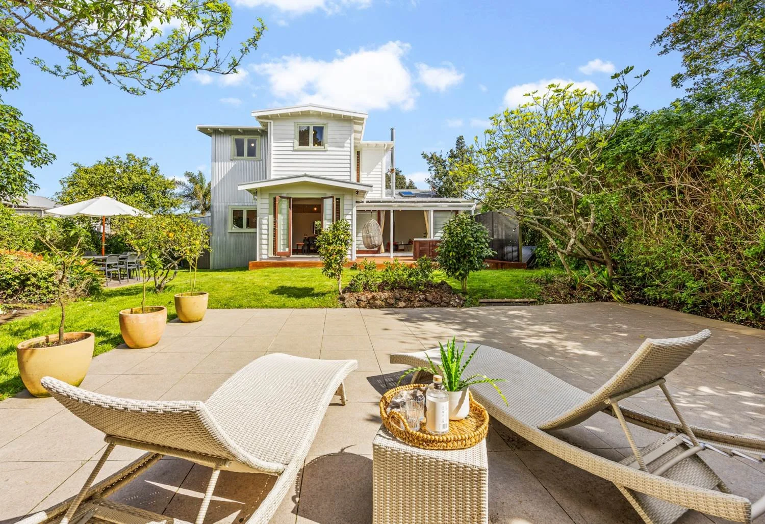 32 Princes Avenue, Three Kings