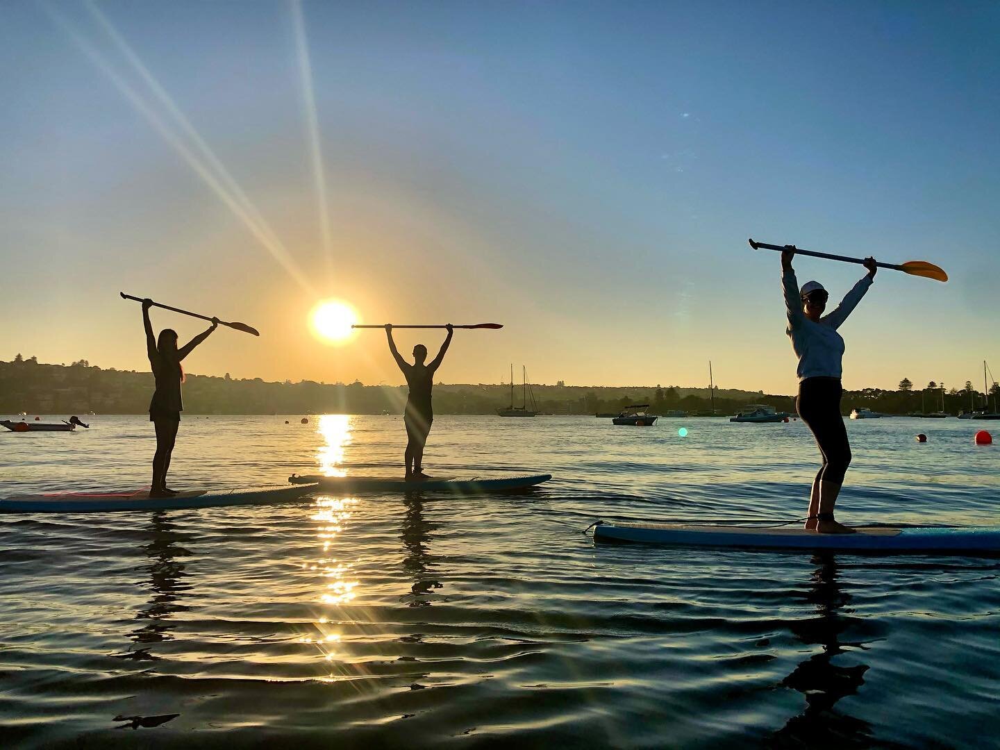 IT&rsquo;S THE WEEKEND!! 🥳
.
And we&rsquo;re jolly excited to hit the water! 🤪 #adventureawaits
.
.
.
.
.
#shesups #sunrise #sunrisephotography #sunriseoftheday #supchat #shepaddles #standuppaddleboarding #paddleboarding #oceanlover #oceanlife #oce