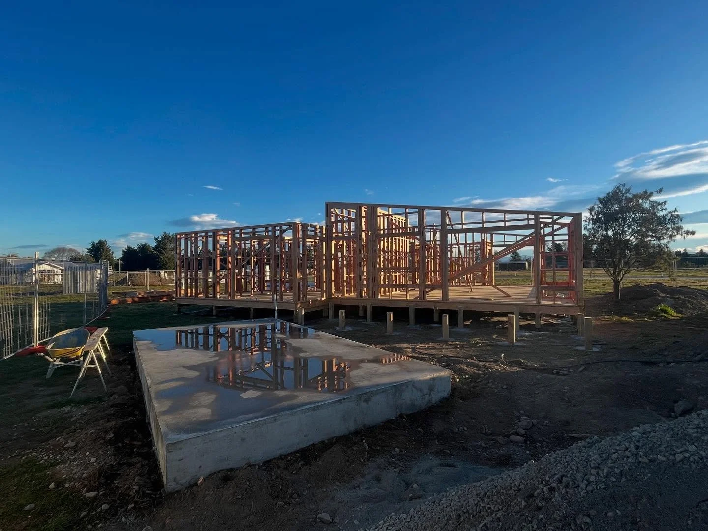 Scott and the team have been busy boxing and pouring the carport/ storage shed. Framing will be built next week and then the house and shed roof framing will be into full swing. 🚧